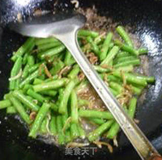 丁香鱼炒带豆的做法步骤：7