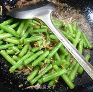 丁香鱼炒带豆的做法步骤：9
