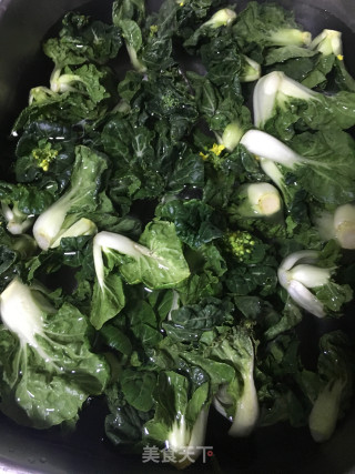 小白菜鱼滑豆腐汤的做法步骤：1