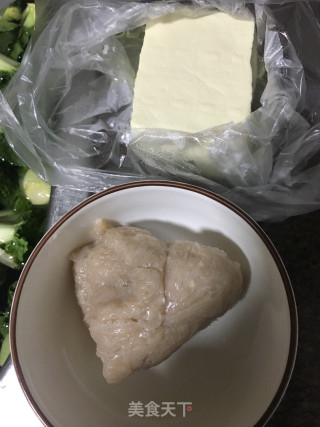 小白菜鱼滑豆腐汤的做法步骤：2