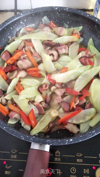 莴笋炒腊肉的做法步骤：3