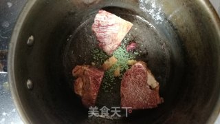 卤煮豆腐干配手擀面的做法步骤：5