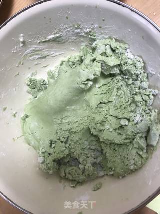 咸蛋黄肉松艾草青团的做法步骤：10