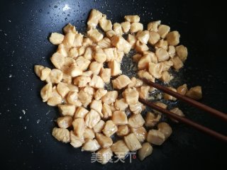 蒜苔滑炒鸡丁的做法步骤：8