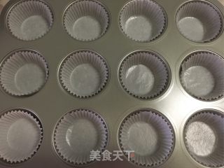 桑葚玛芬的做法步骤：2