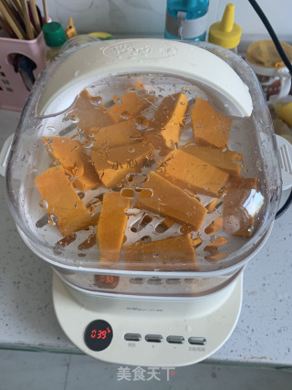 金瓜糯米饼的做法步骤：2