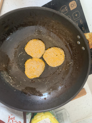 金瓜糯米饼的做法步骤：6