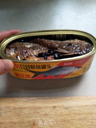 豆豉鲮鱼炒油麦菜的做法步骤：1