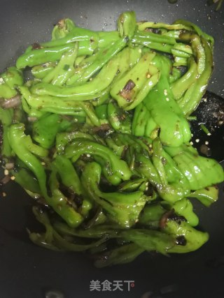 洋葱焖青椒的做法步骤：5