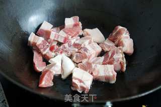 酸菜炖猪肉的做法步骤：5