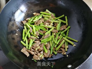 芦笋炒猪肝的做法步骤：7