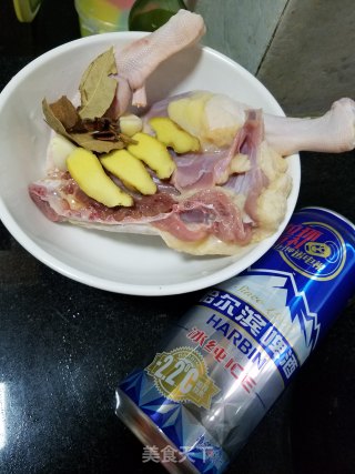 啤酒鸭腿的做法步骤：2