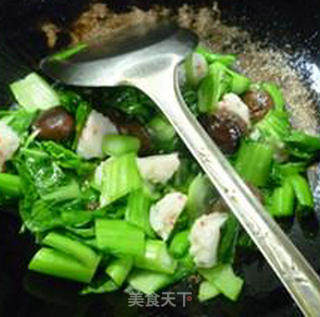 金钱菇虾球炒菜芯的做法步骤：9