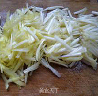 韭菜芽蚕豆炒鳝鱼的做法步骤：7