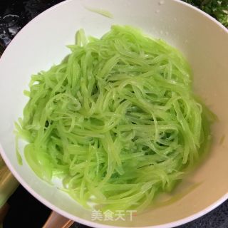 凉拌莴笋的做法步骤：2