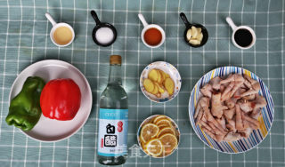柠香凤爪——酸辣清新，美味不停歇的做法步骤：1
