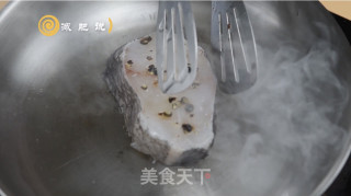 减肥版香煎鳕鱼的做法步骤：5