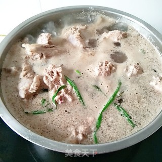 酱香排骨的做法步骤：3