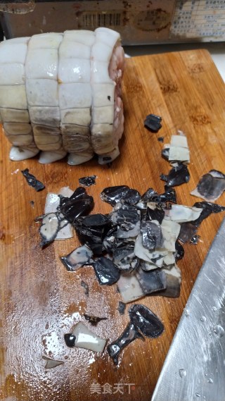 鳄鱼煲的做法步骤：2
