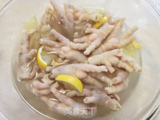 白云凤爪的做法步骤：10