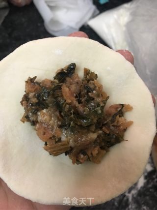 梅菜肉包子的做法步骤：10