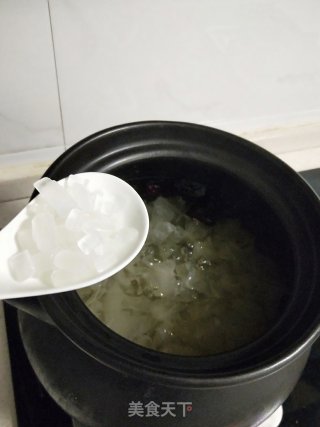 银耳汤的做法步骤：6