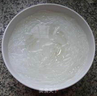 瘦肉片茄子炒粉丝的做法步骤：1