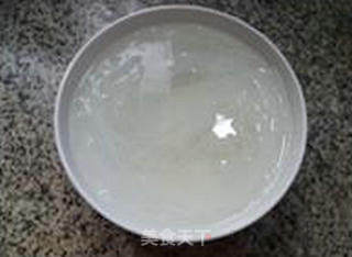瘦肉丝洋葱炒粉丝的做法步骤：1