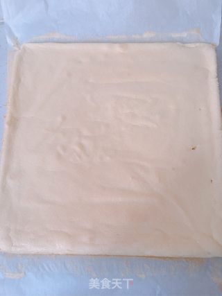草莓蛋糕卷的做法步骤：9