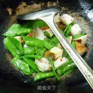 香干虾球炒荷兰豆的做法步骤：14