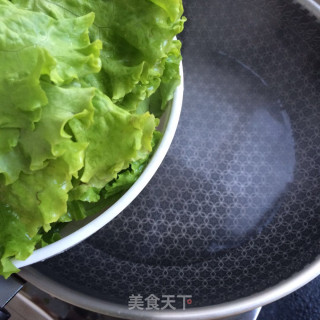 浇汁生菜的做法步骤：2