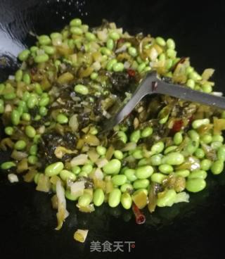 酸菜炒毛豆的做法步骤：4