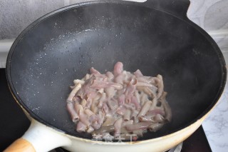 海肠拌面的做法步骤：7