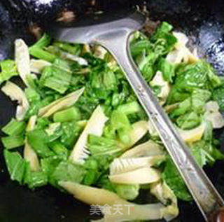开洋笋尖炒菜芯的做法步骤：8