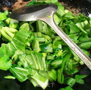 花蛤肉炒菜芯的做法步骤：9