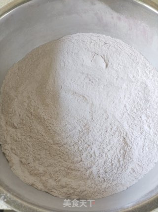 双色豆沙包的做法步骤：2