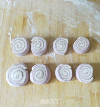 双色豆沙包的做法步骤：9