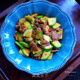 牛肉炒西葫芦的做法步骤：10