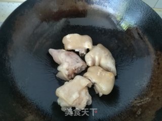 香辣黄豆猪蹄的做法步骤：3