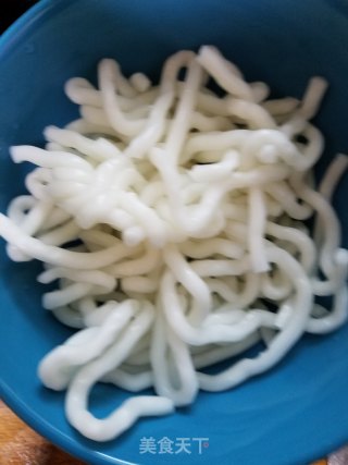 牛肉炒土豆粉的做法步骤：2