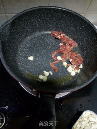牛肉炒土豆粉的做法步骤：3