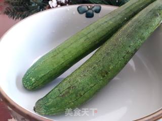 丝瓜蛋汤的做法步骤：1