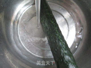 素炒青瓜的做法步骤：2