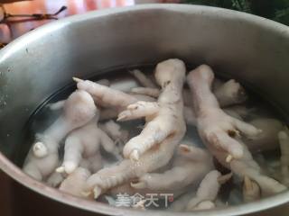 泰式无骨酸辣凤爪的做法步骤：3