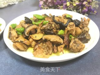 尖椒香菇炒草鸡的做法步骤：6