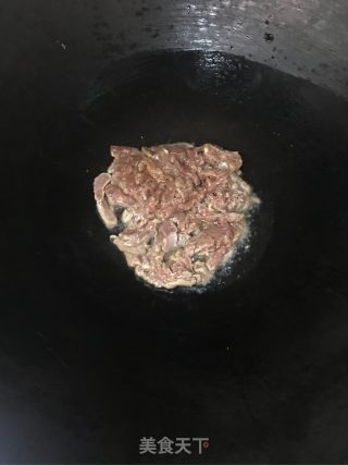 黑椒里脊肉炒洋葱的做法步骤：4