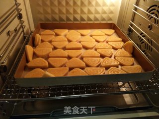 咸蛋黄肉松饼干的做法步骤：15