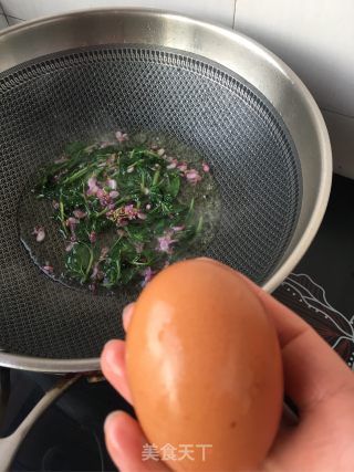 荆花枸杞芽炒水蛋的做法步骤：6