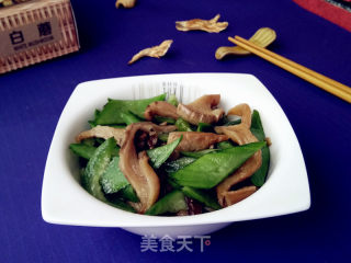 白蘑炒丝瓜的做法步骤：10