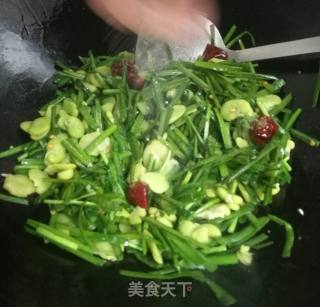 韭菜炒豆瓣的做法步骤：6
